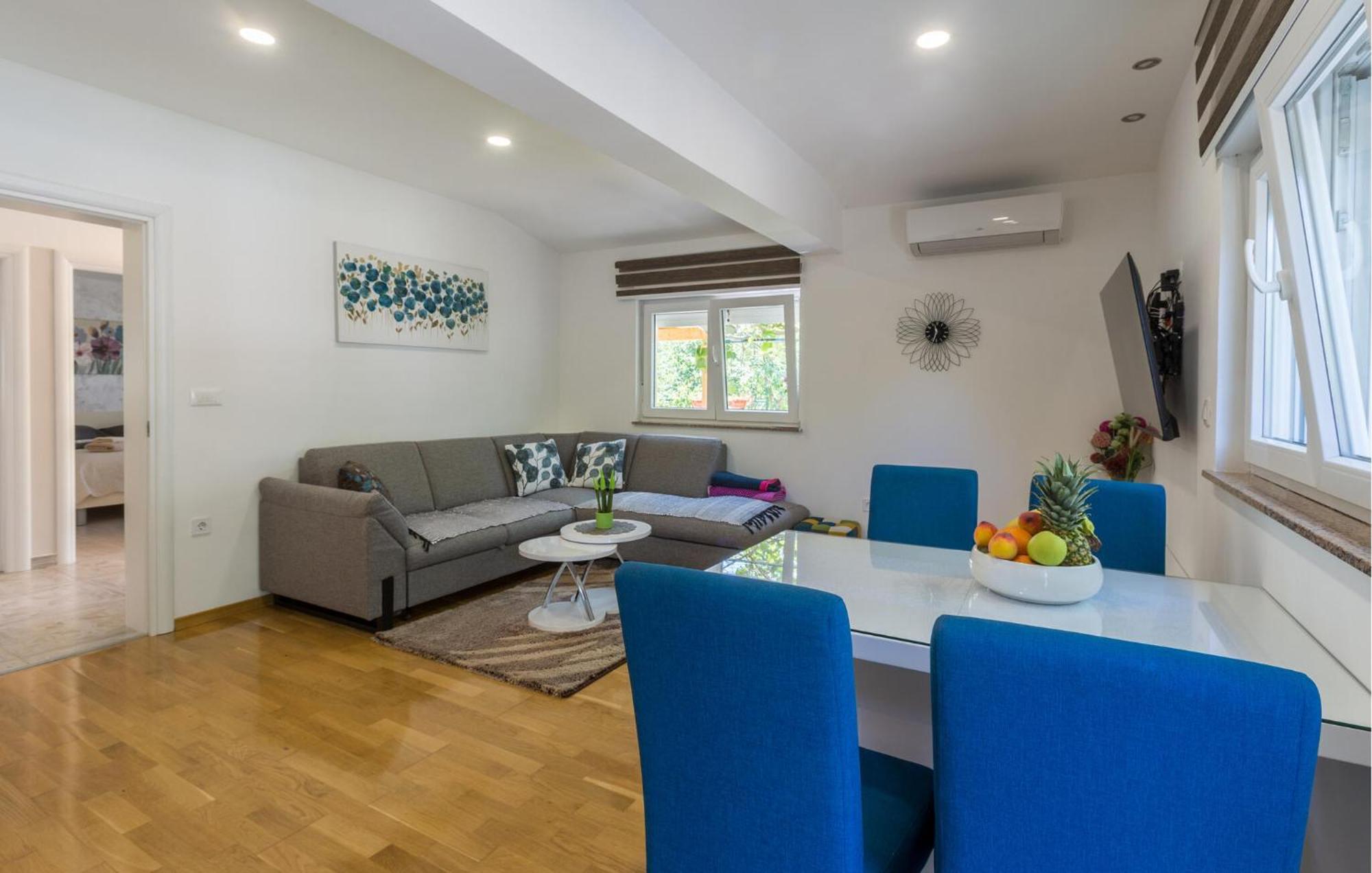Cozy In With Wifi Holiday home Pula