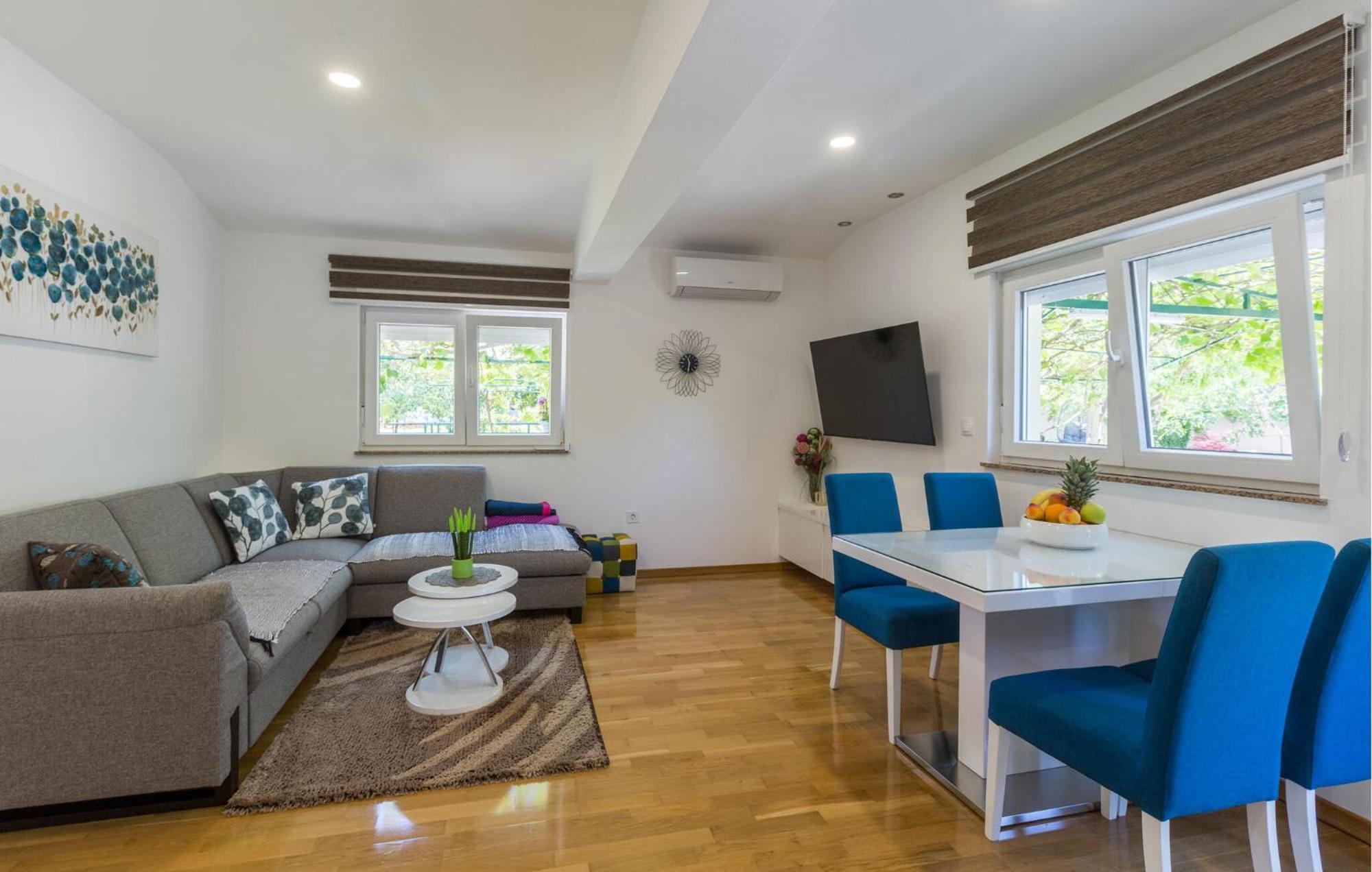 Holiday home Cozy In With Wifi *